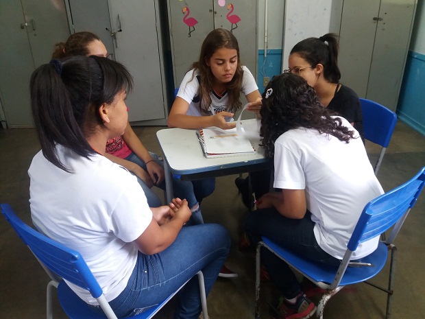 Na E.E. Professor Manoel Lopes Nogueira, no Distrito de Pindaíba, em Patos de Minas, foram realizados vários debates sobre a temática e uma roda de conversa. Foto: Arquivo da Escola 